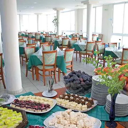 Hotel Dolphin Marina