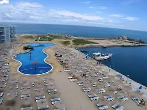 Hotel Dolphin Marina